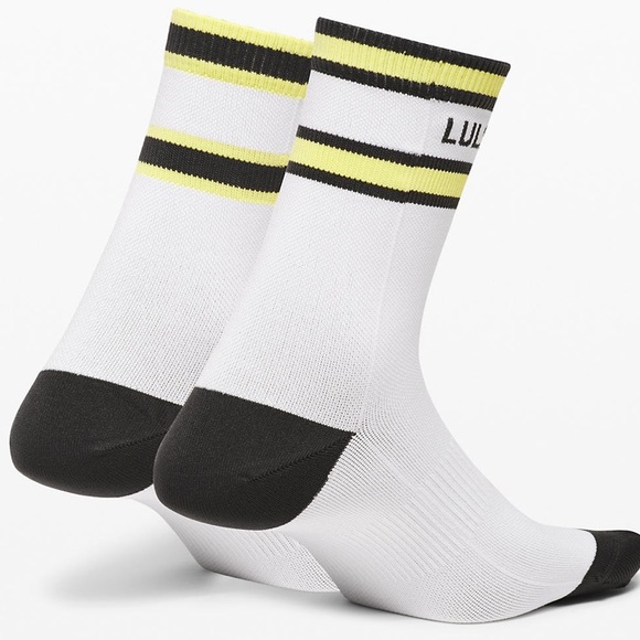 ❗️clearance❗️Lululemon Socks 2 pairs S/M - Picture 4 of 7